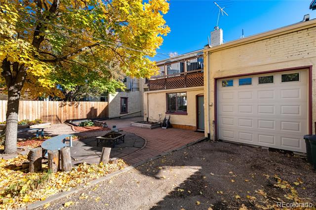 715 Galapago Street