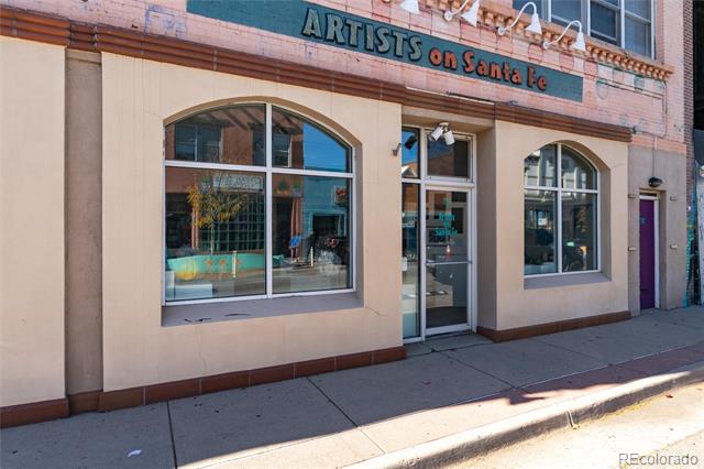 715 Galapago Street