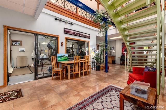 715 Galapago Street