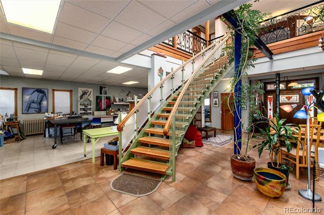 715 Galapago Street