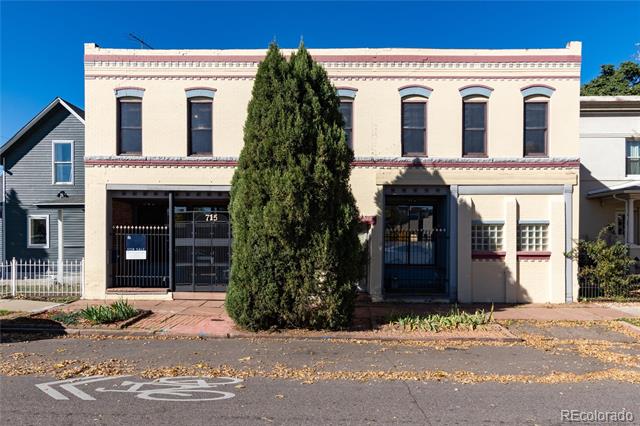 715 Galapago Street