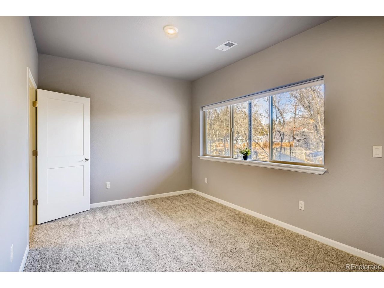 50 Cheyenne Blvd