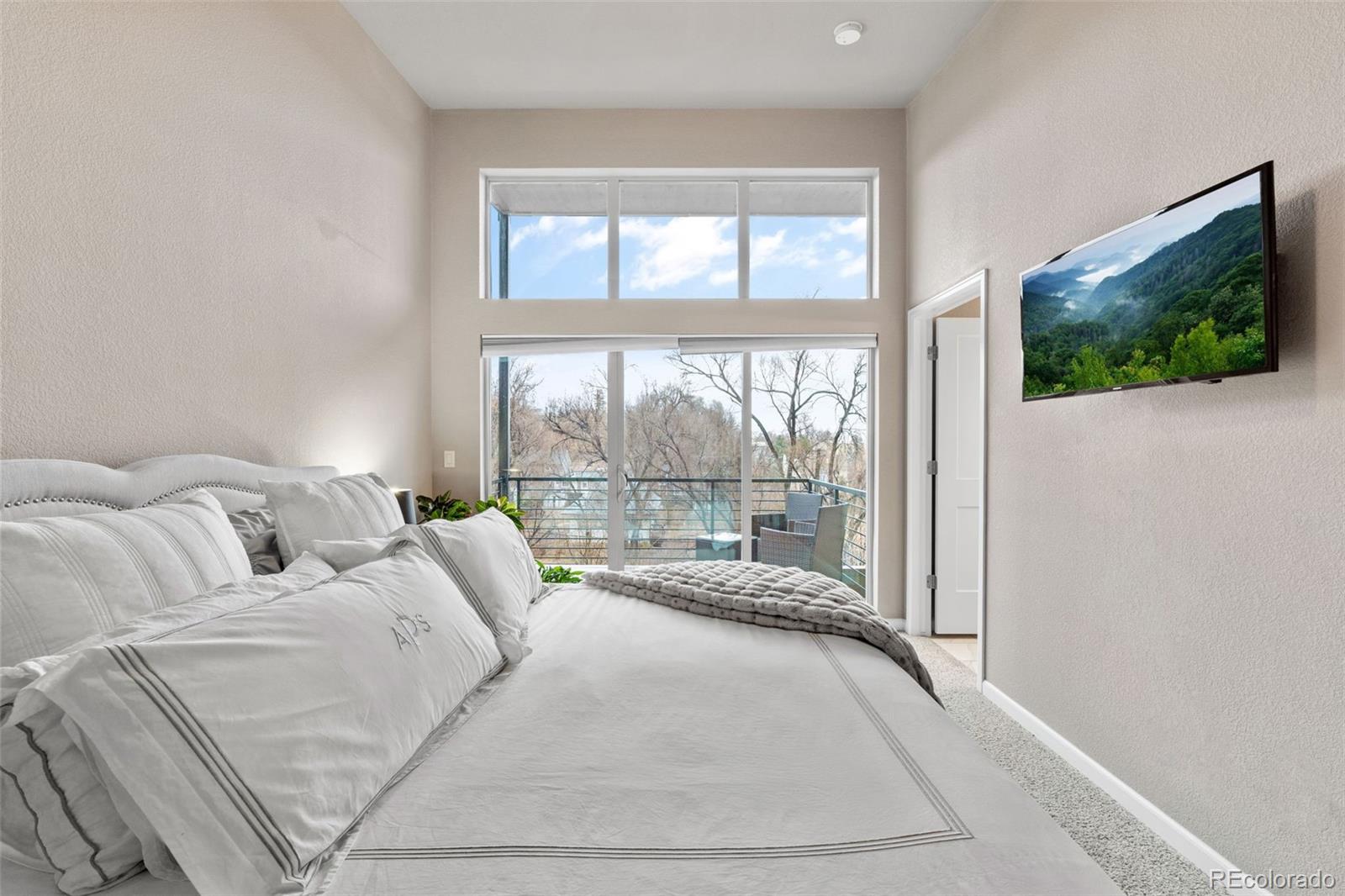 50 Cheyenne Boulevard