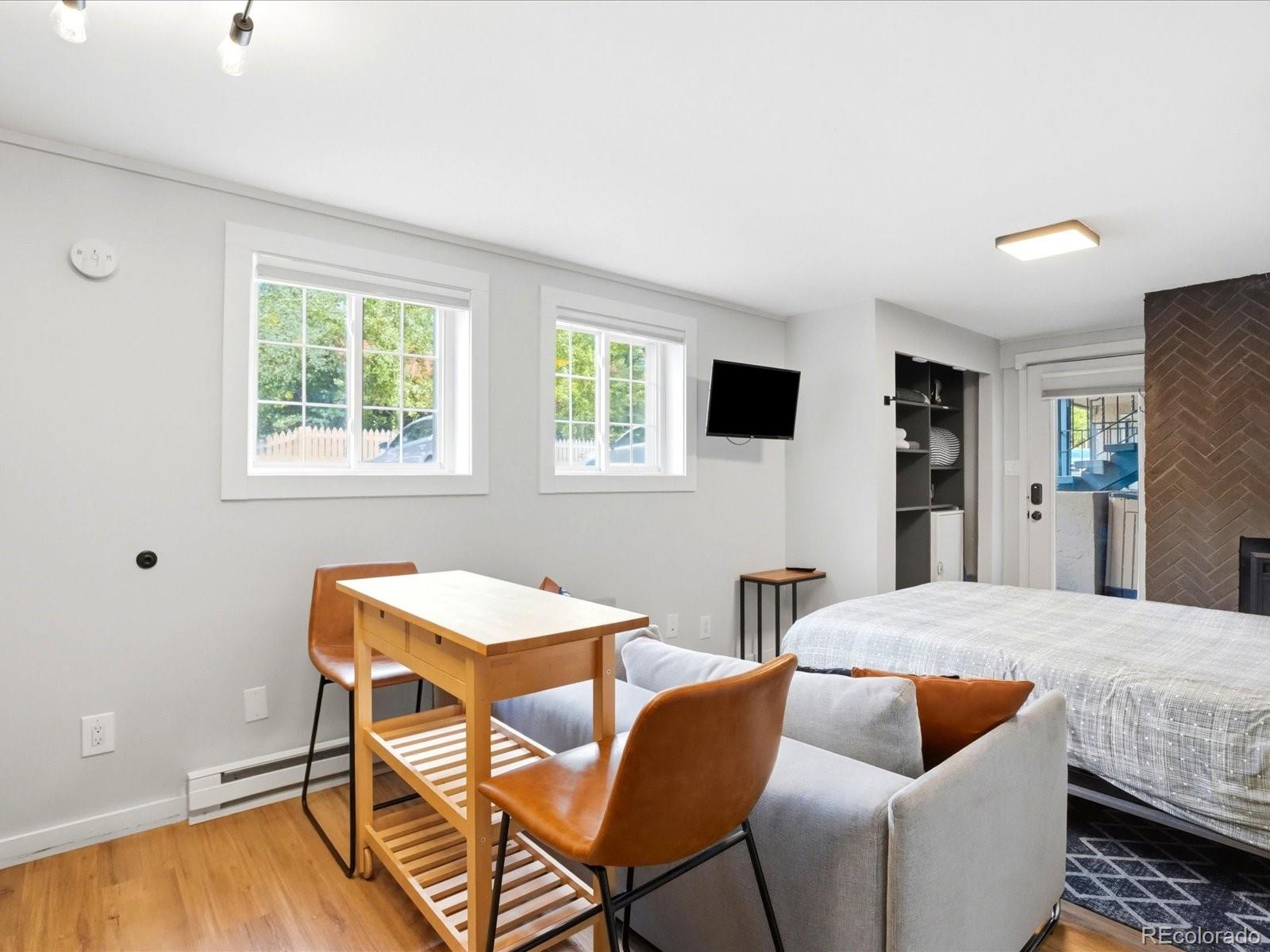 214 N Main Street Unit: 5