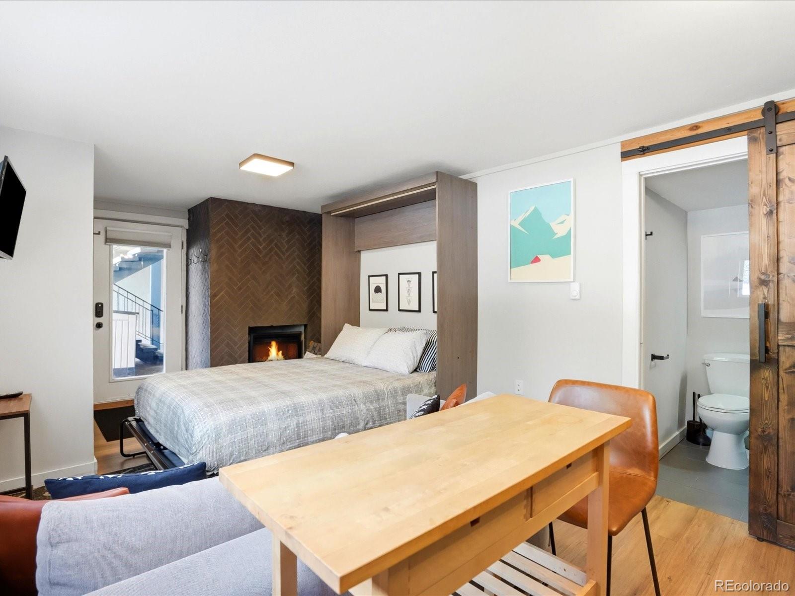 214 N Main Street Unit: 5