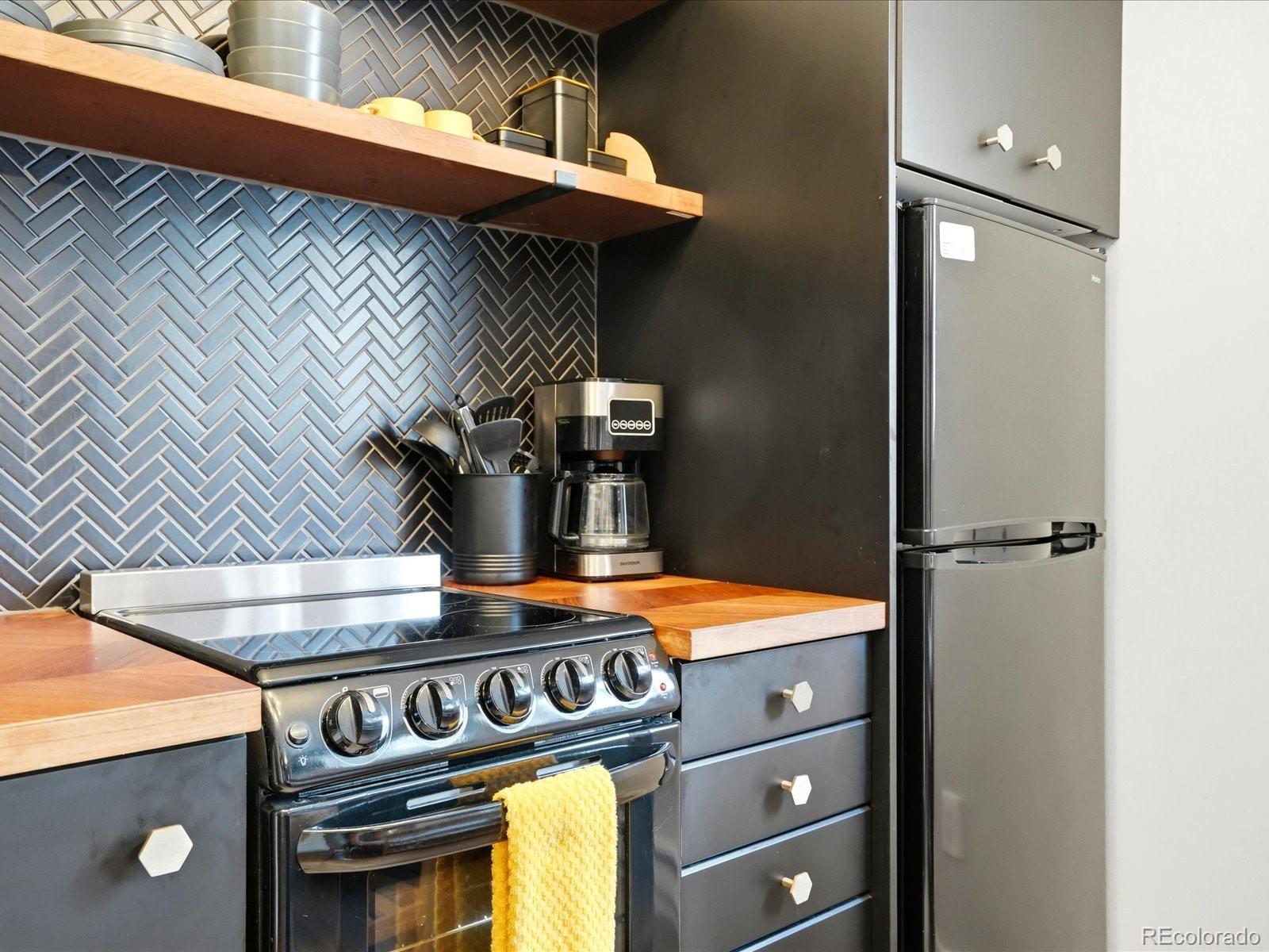 214 N Main Street Unit: 5