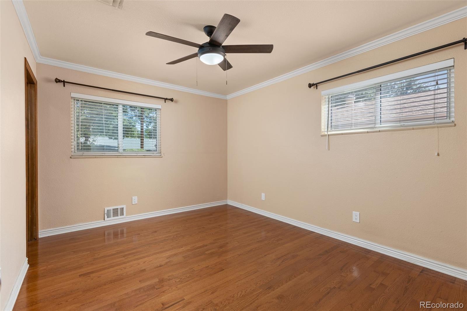 3064 S Zurich Court