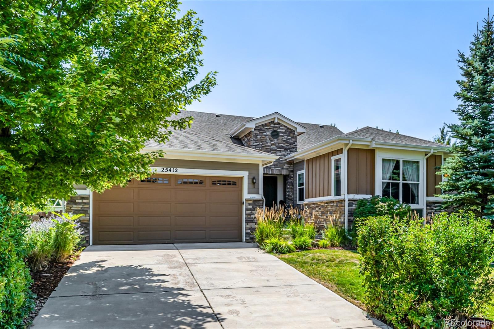 25412 E Quarto Place