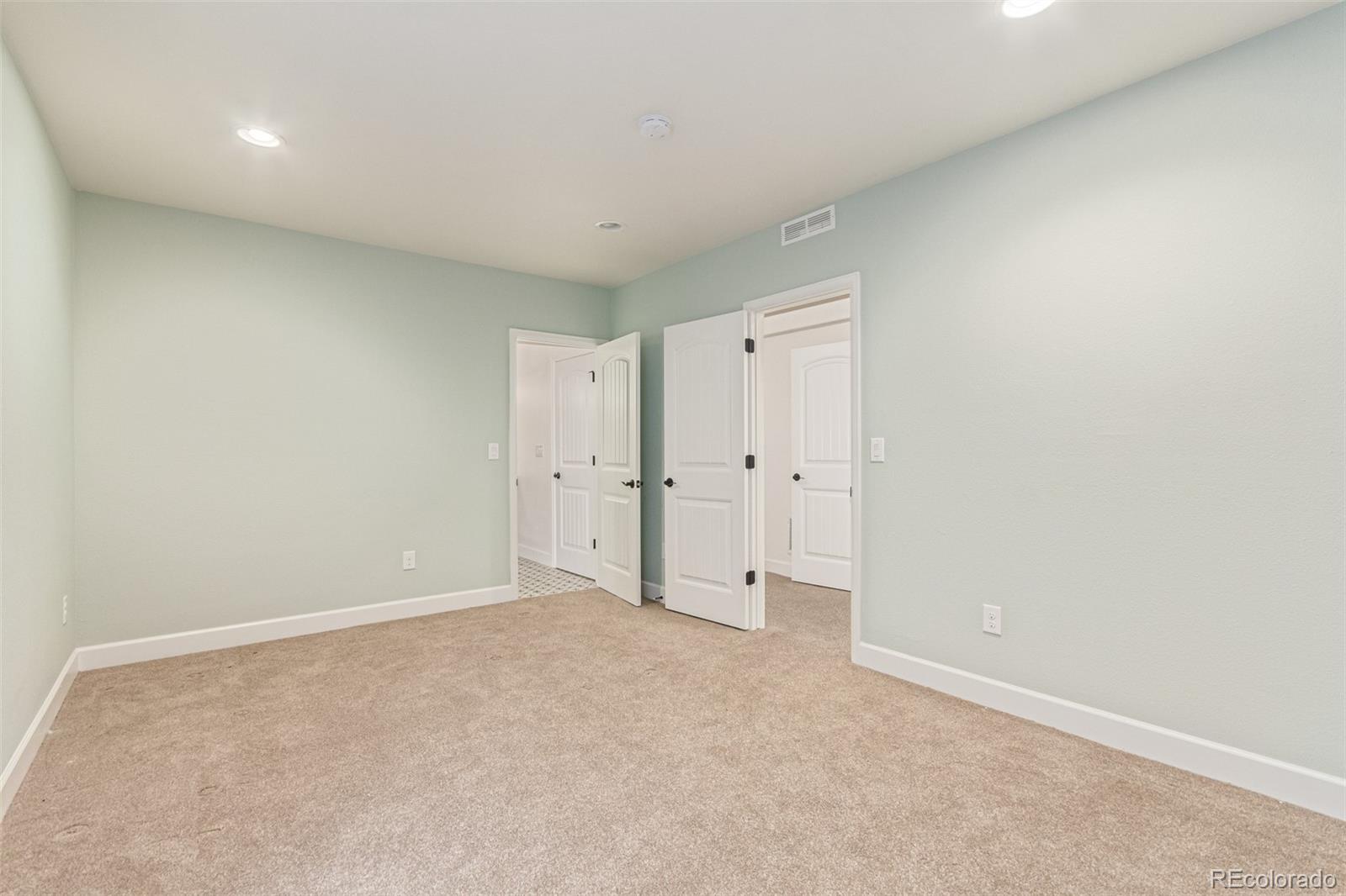 25412 E Quarto Place