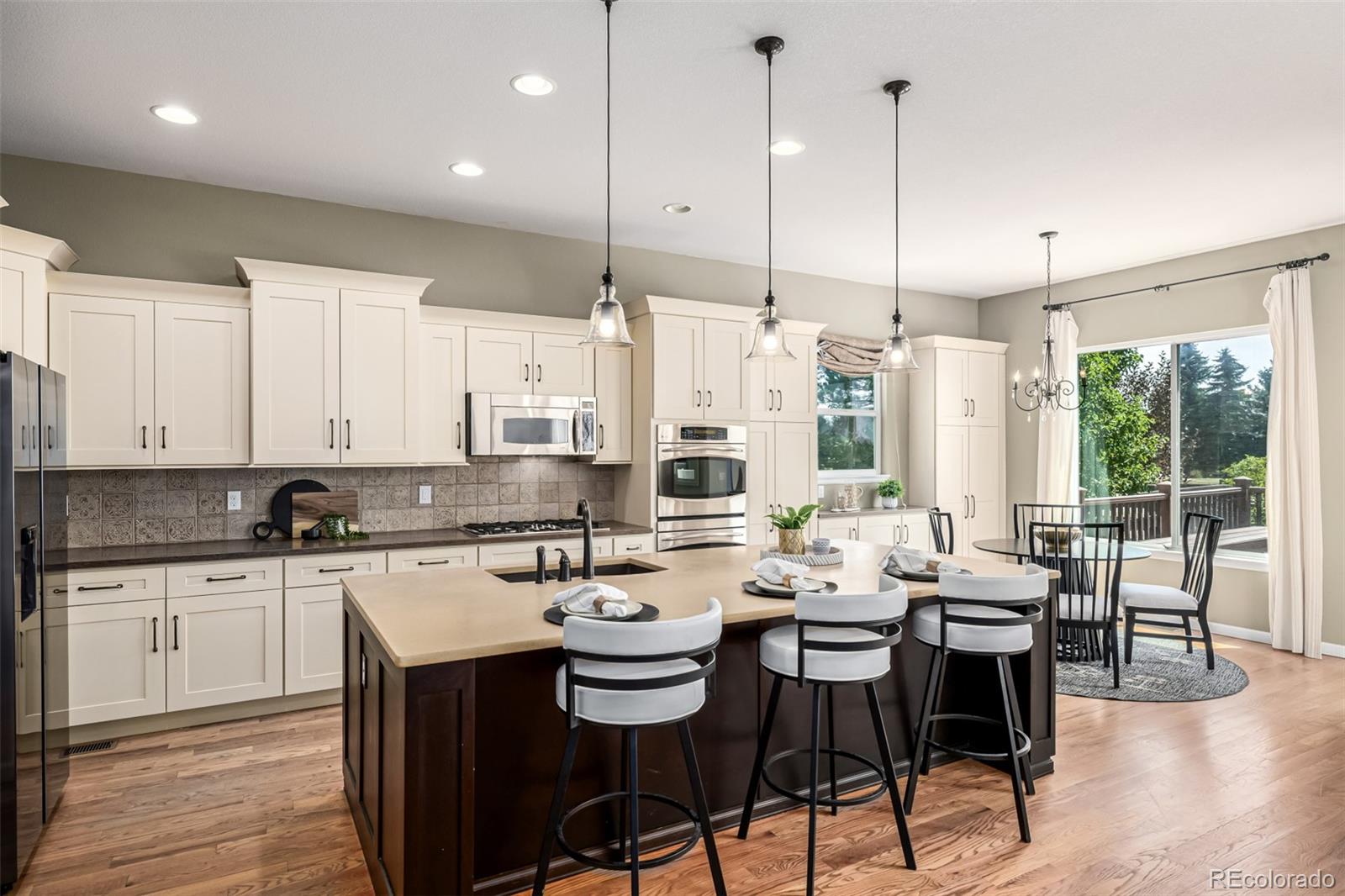 25412 E Quarto Place