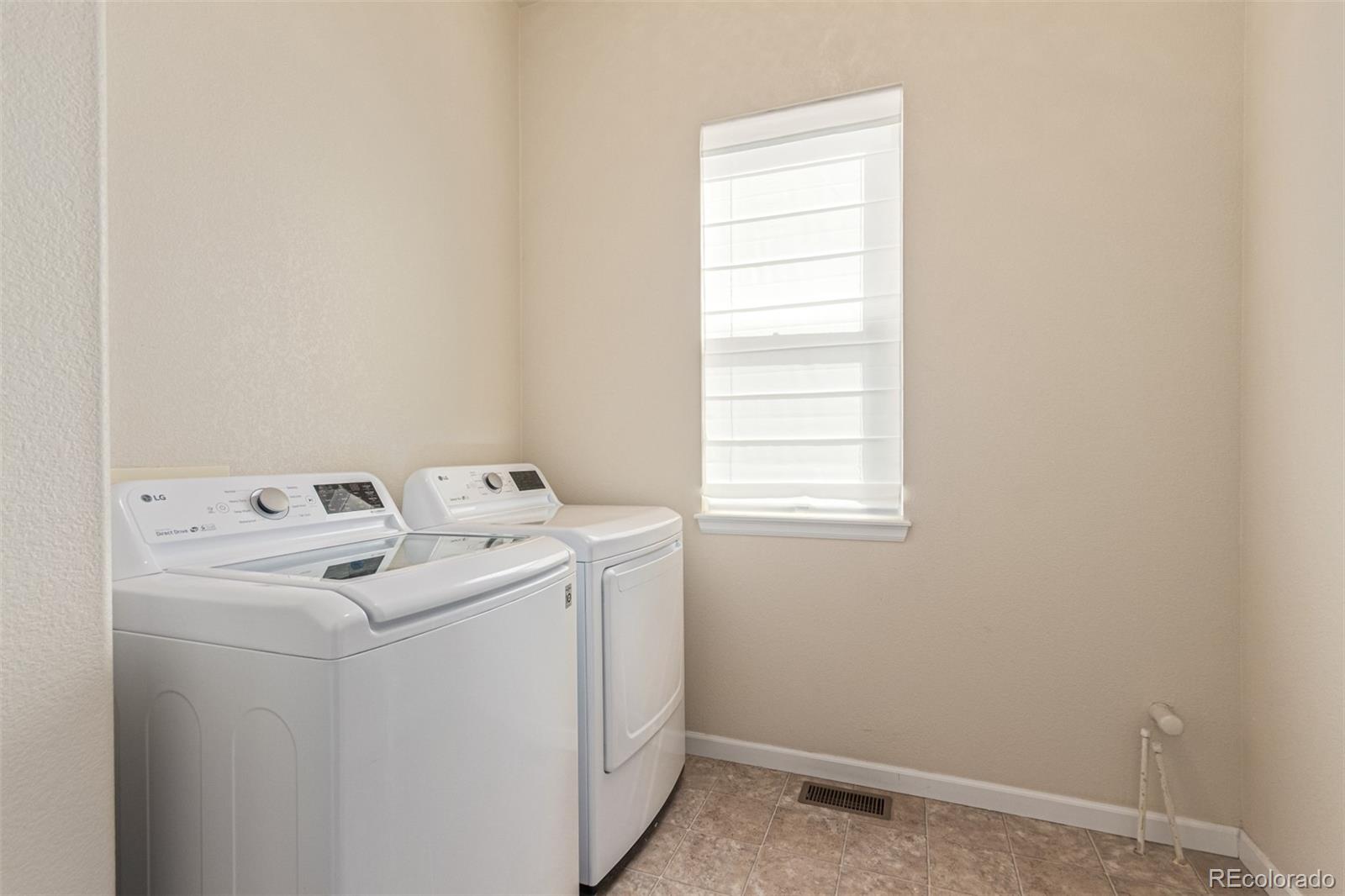 25412 E Quarto Place