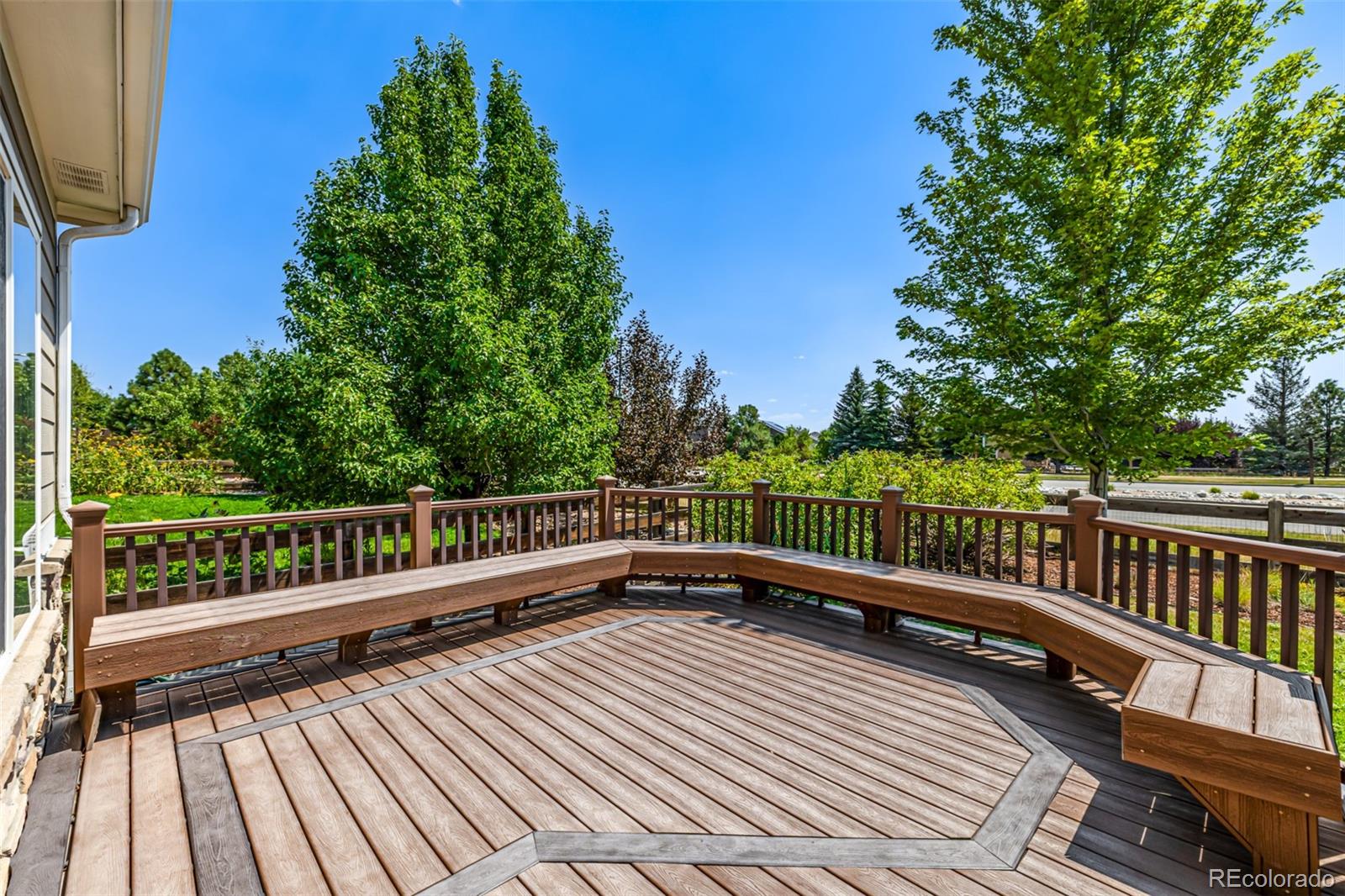 25412 E Quarto Place