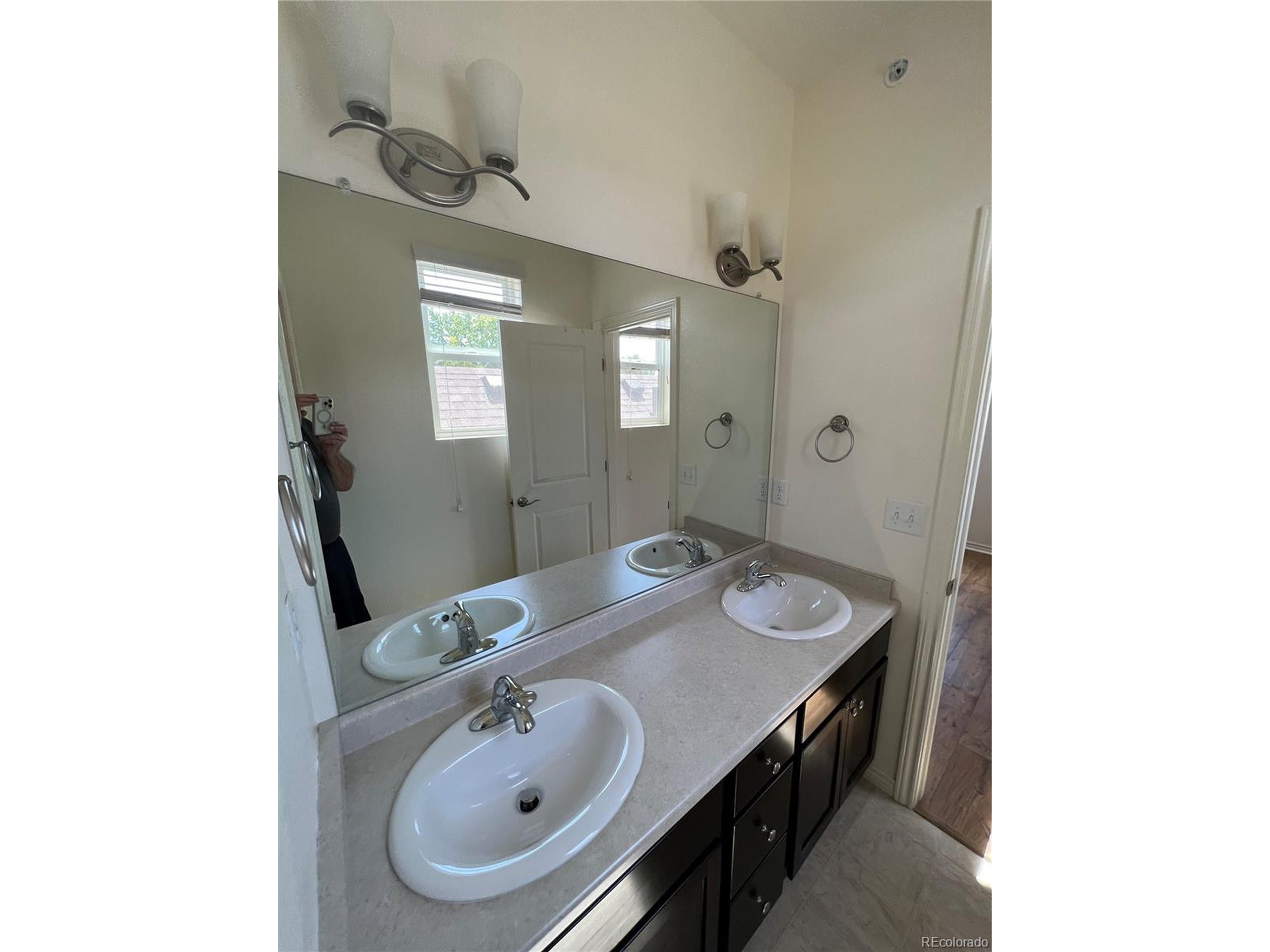 1317 Country Ct Unit: B