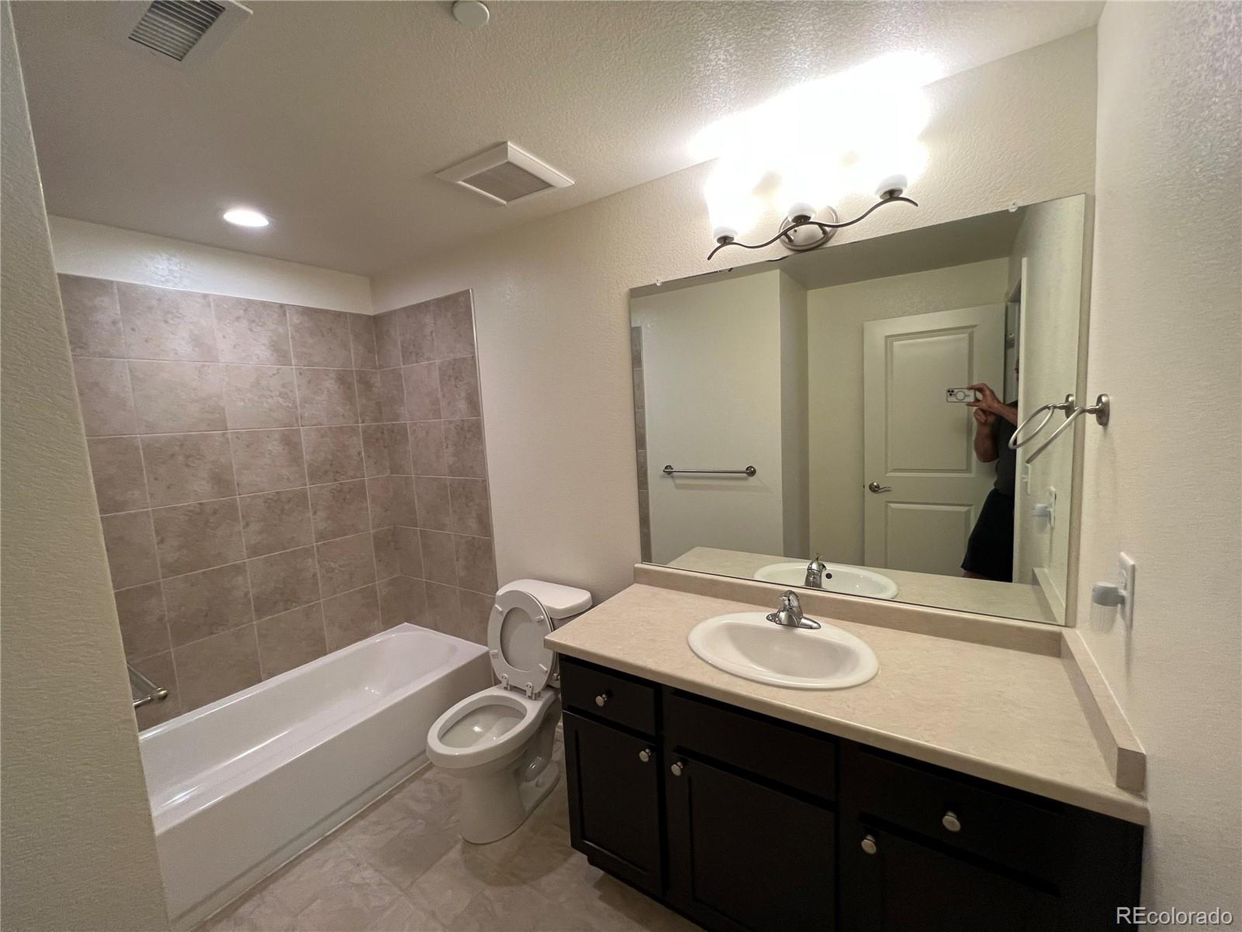 1317 Country Ct Unit: B