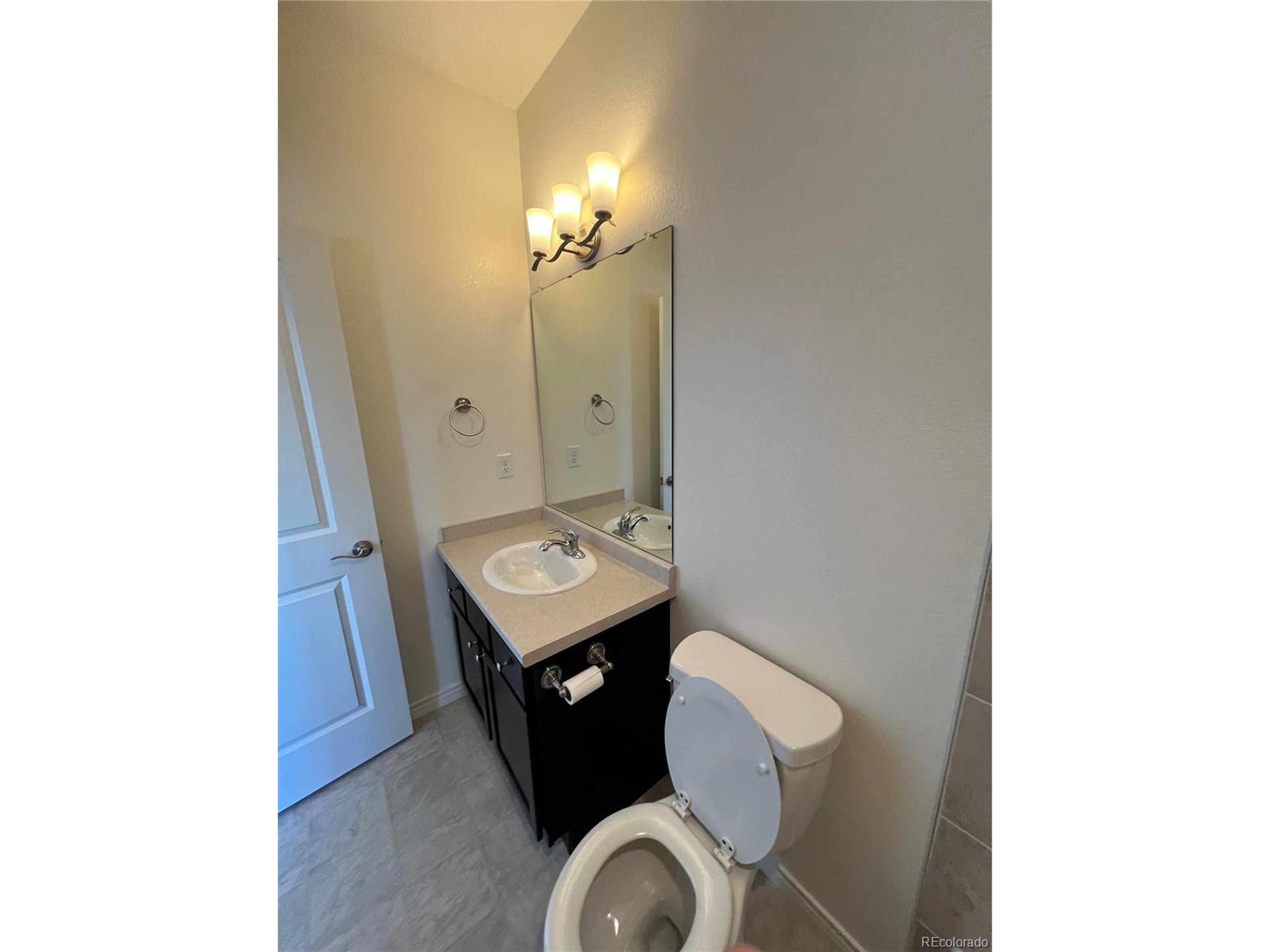 1317 Country Ct Unit: B