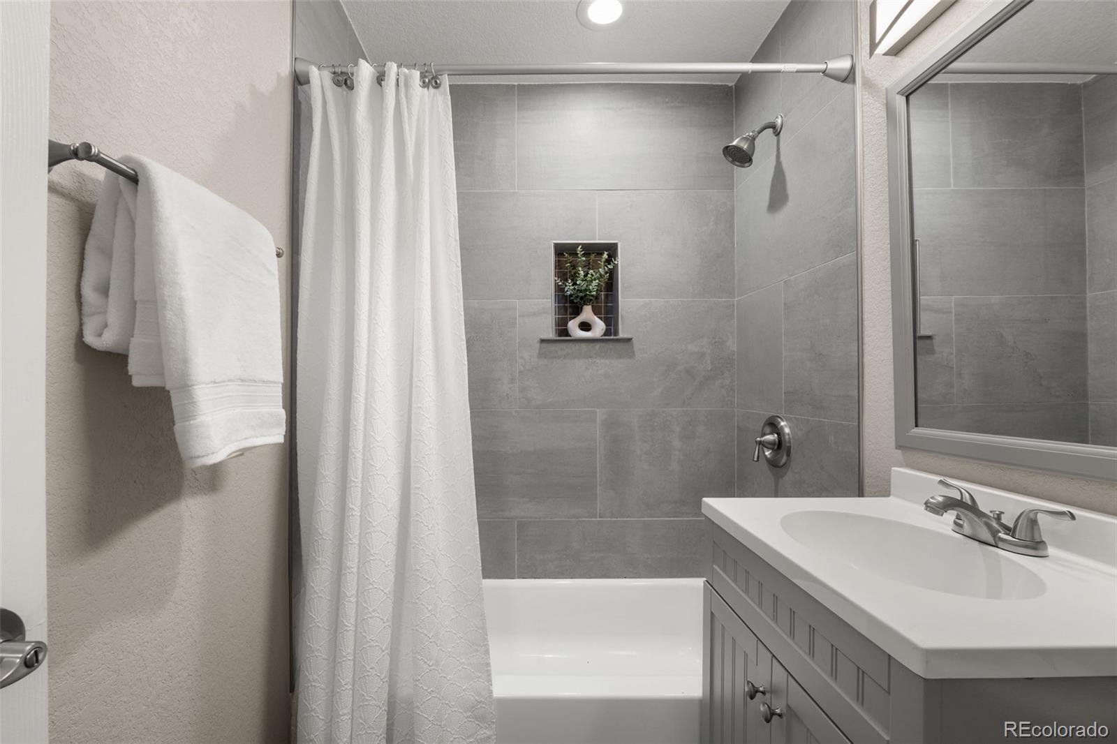 1120 S Harrison Street