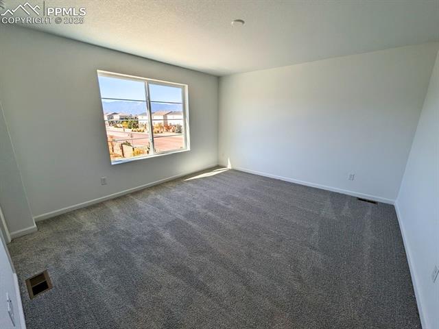 889 Solum Grove