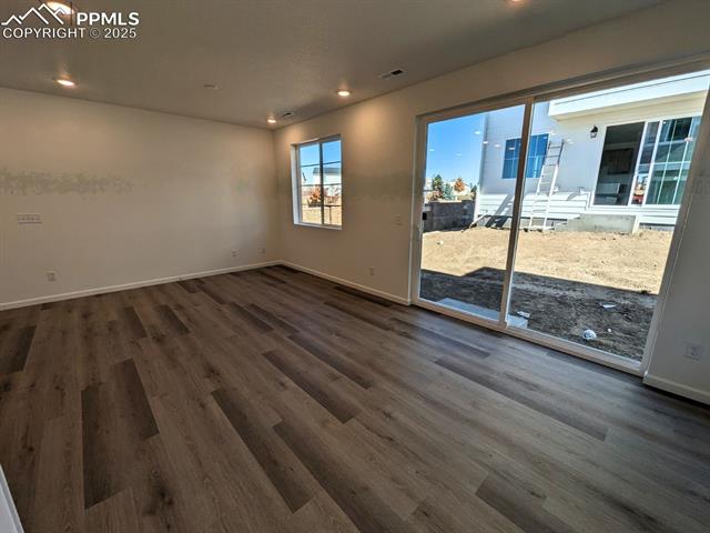 889 Solum Grove