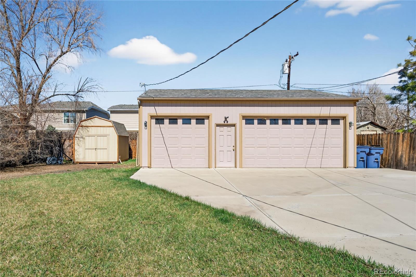 1231 W Radcliff Avenue