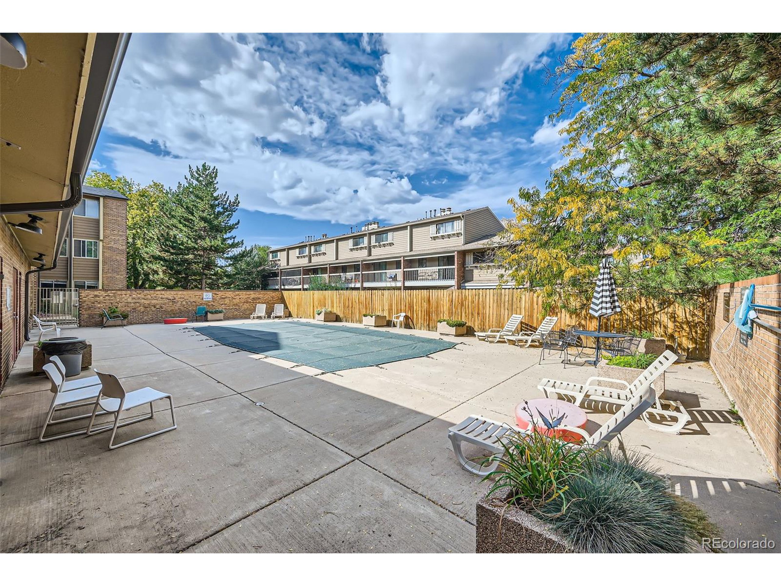 3393 Madison Ave 129