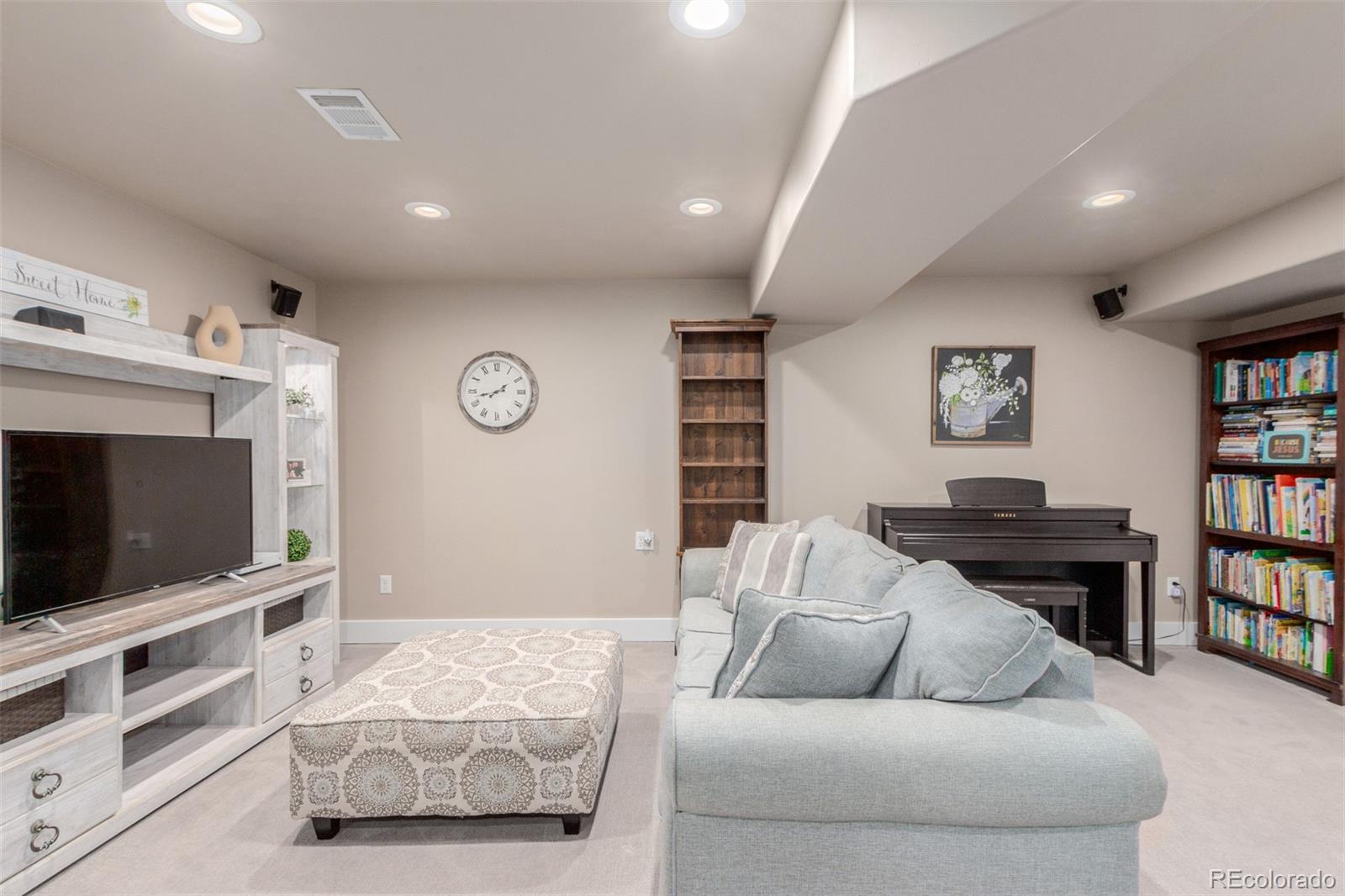 3232 Crest Drive