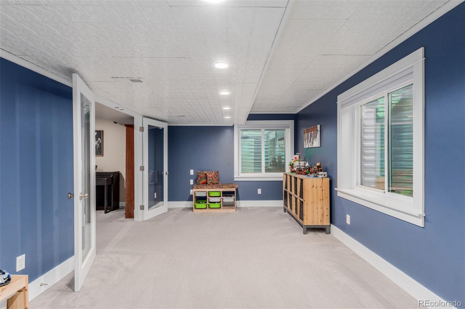 3232 Crest Drive