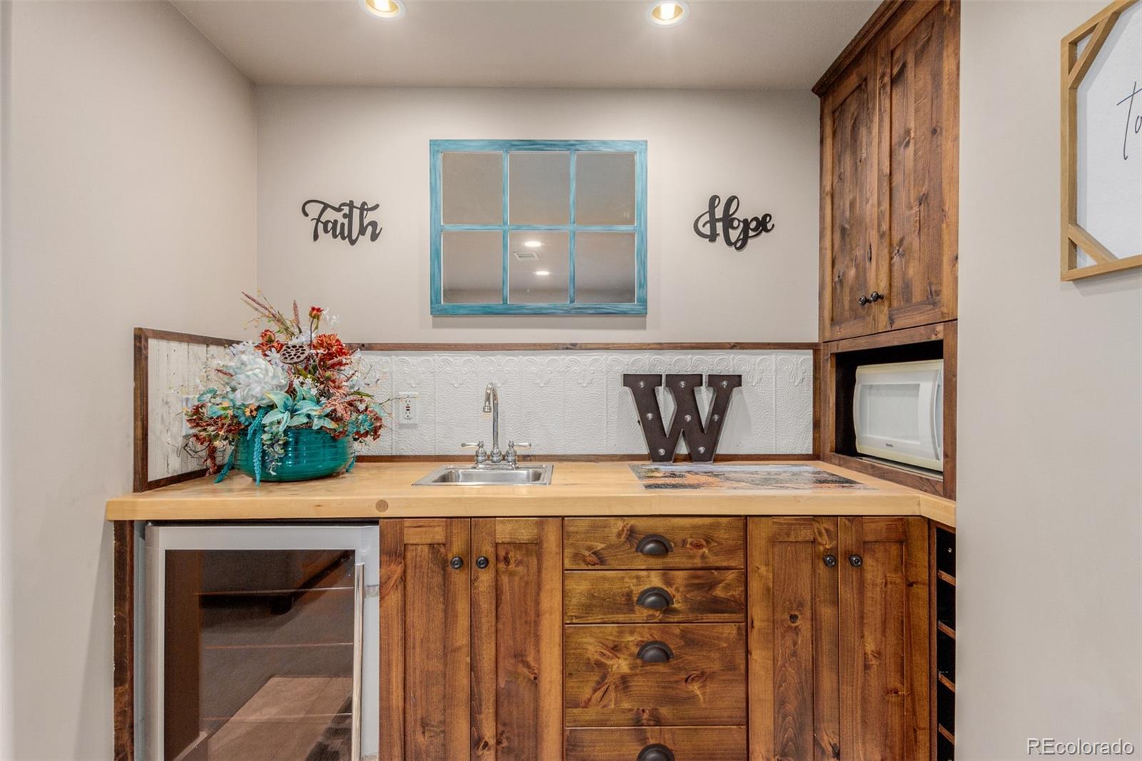 3232 Crest Drive