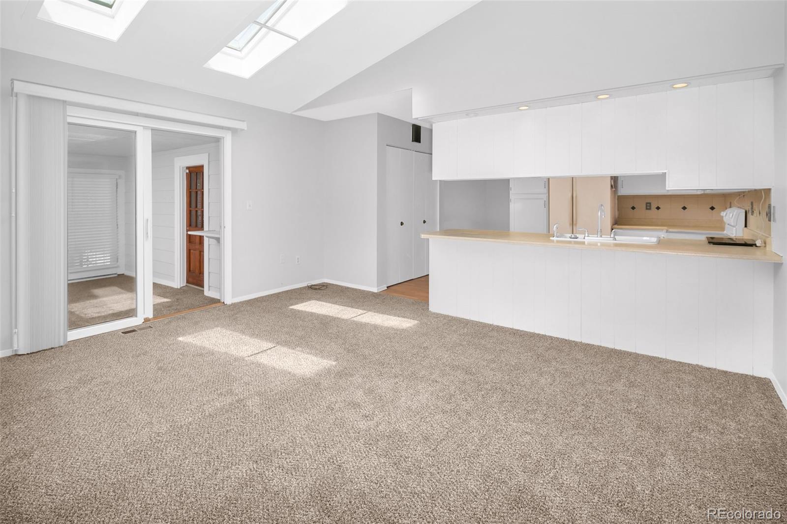 7 N Douglas Drive