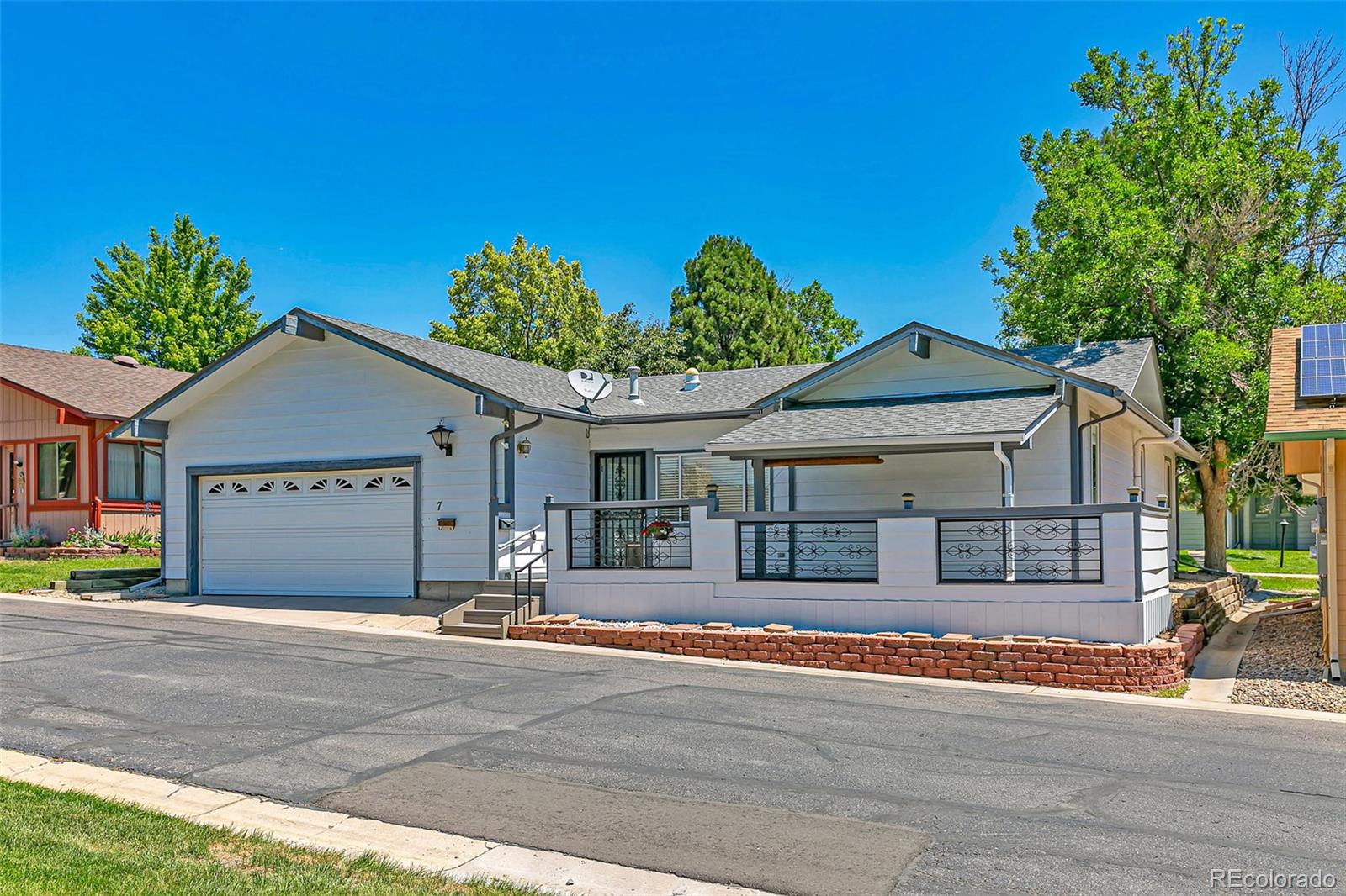7 N Douglas Drive