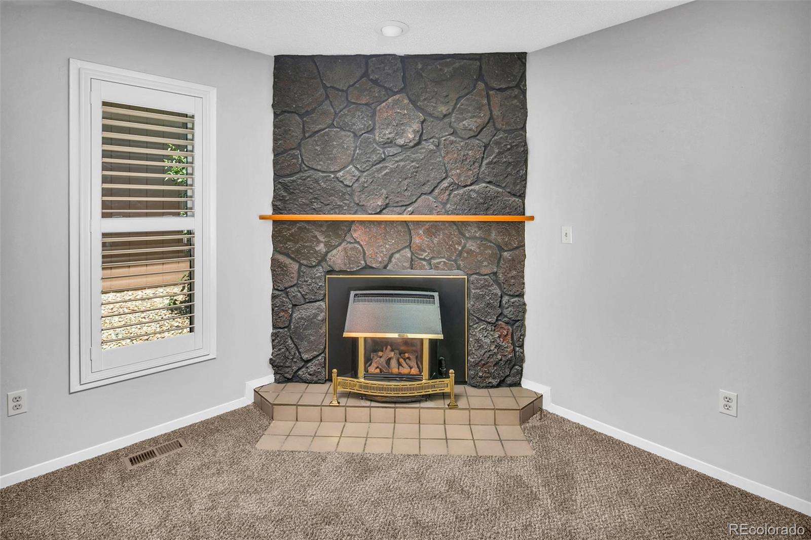 7 N Douglas Drive