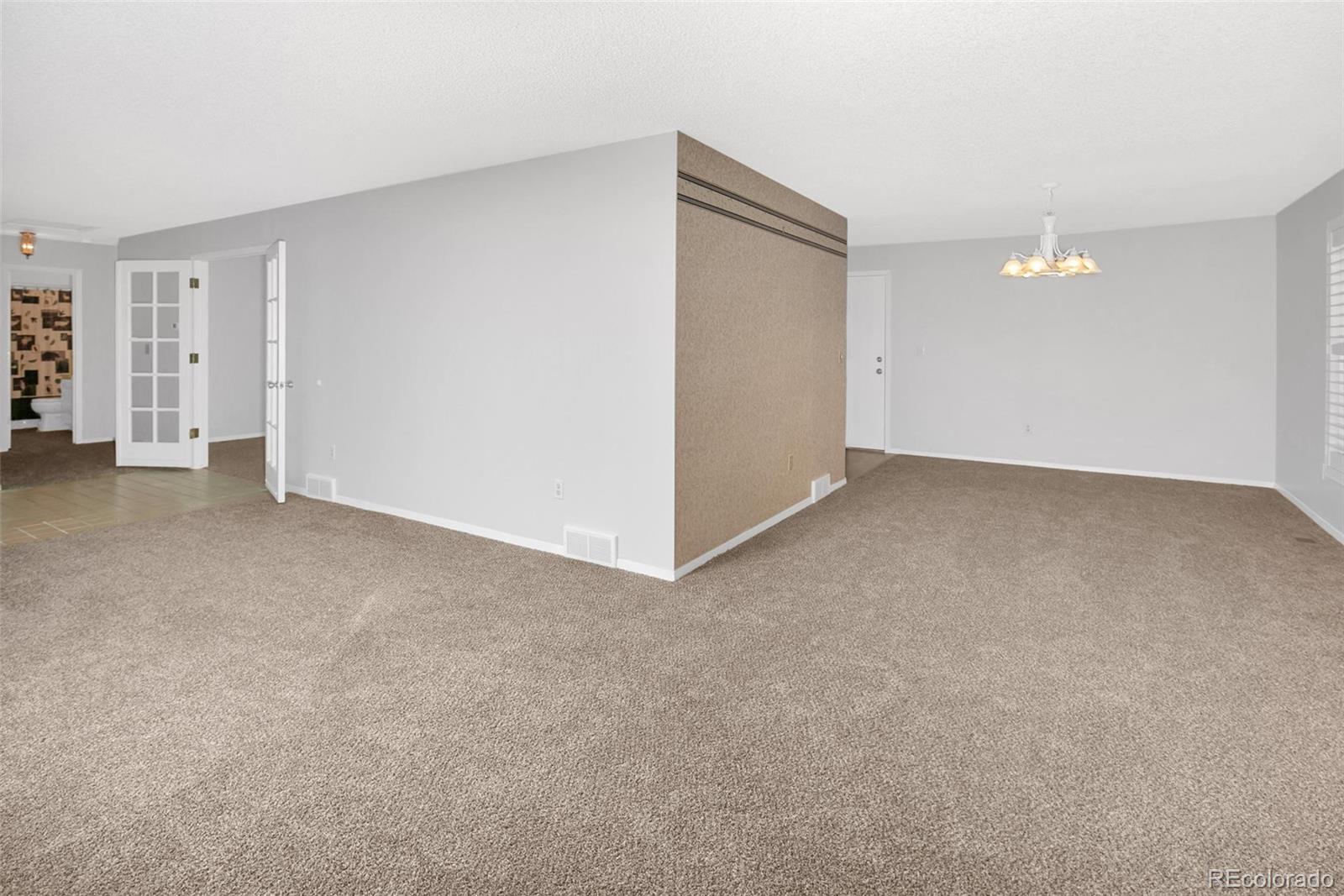 7 N Douglas Drive