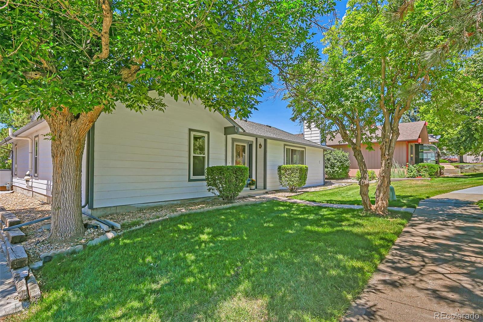 7 N Douglas Drive