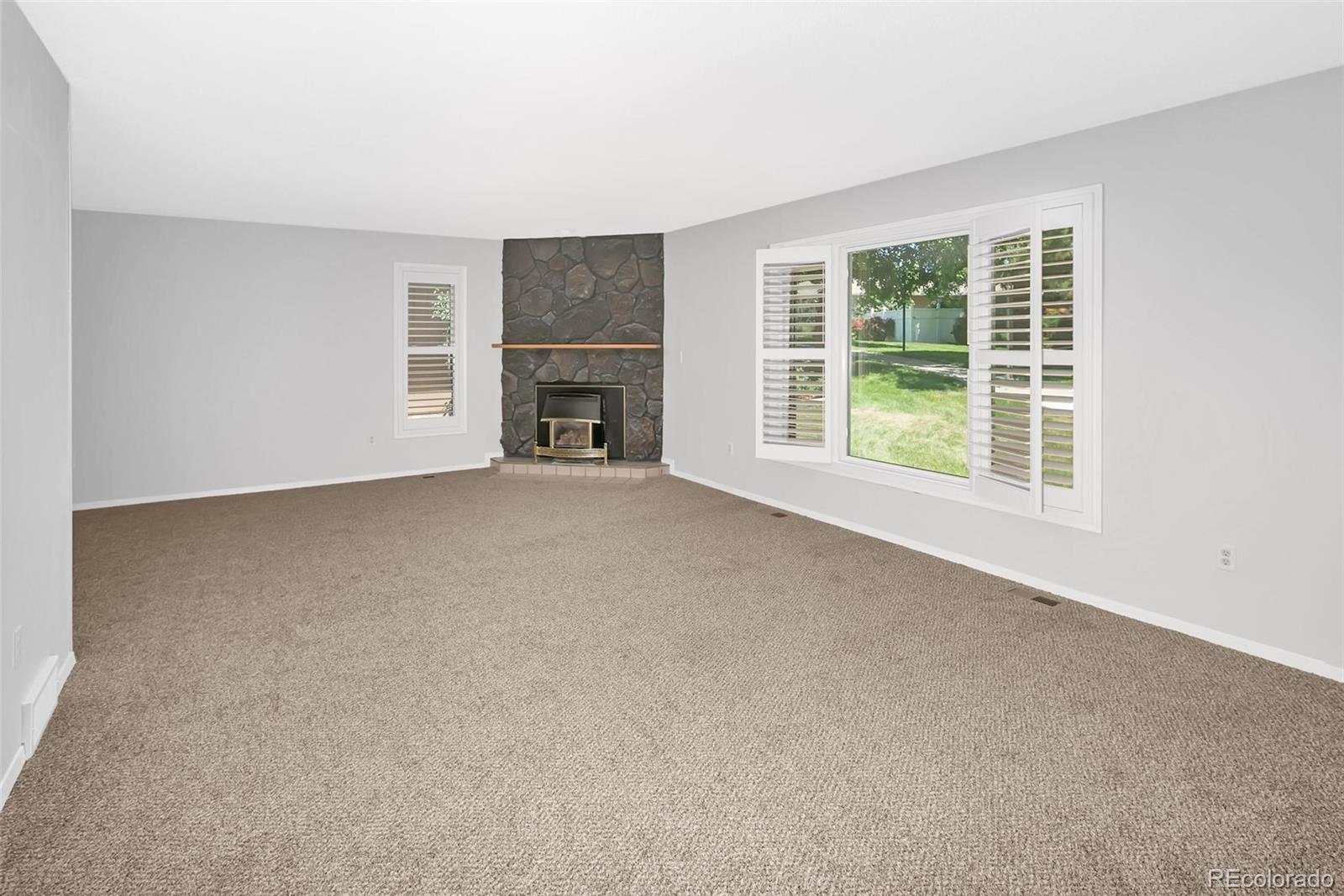 7 N Douglas Drive
