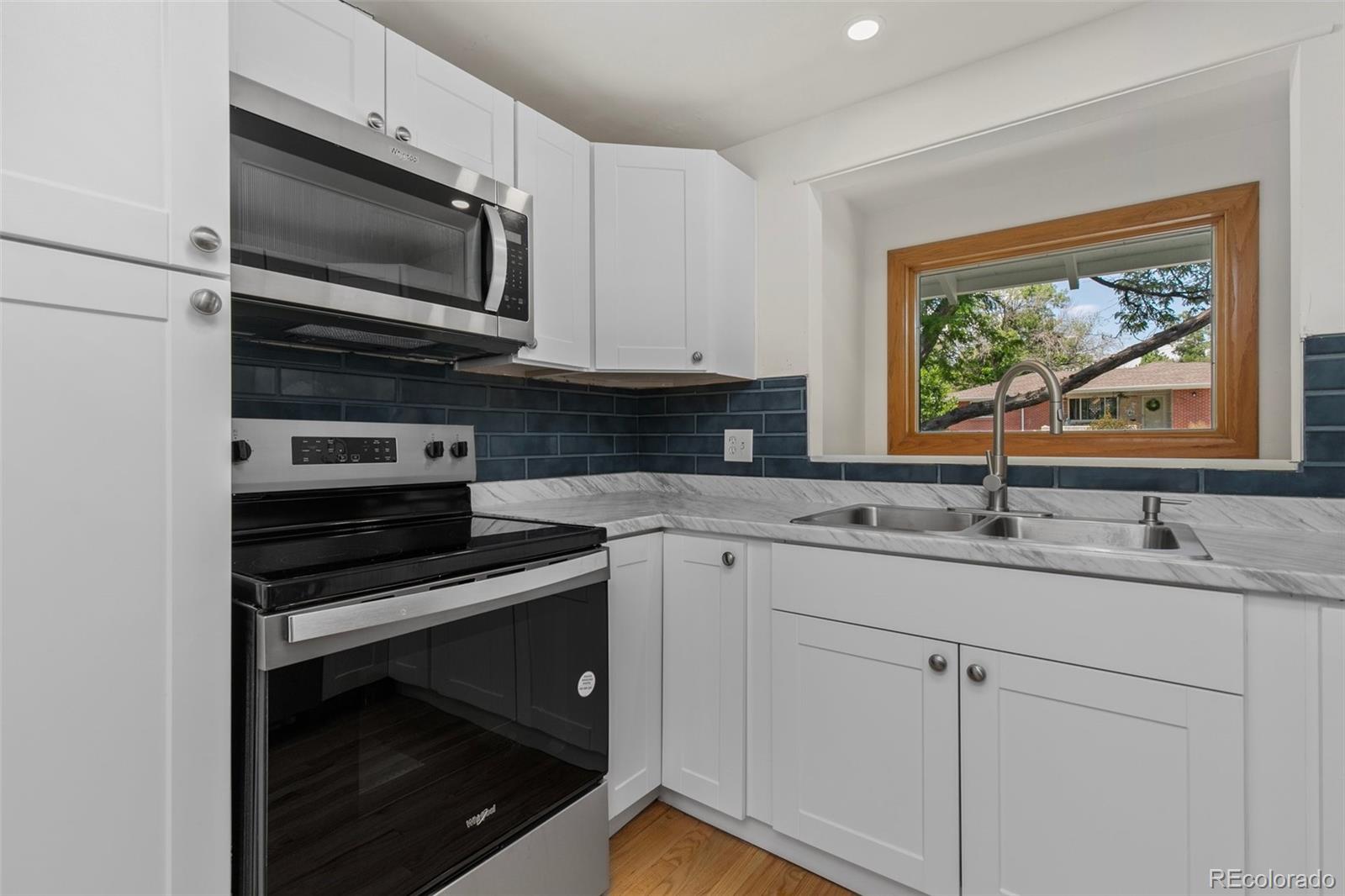 6302 W 61st Place