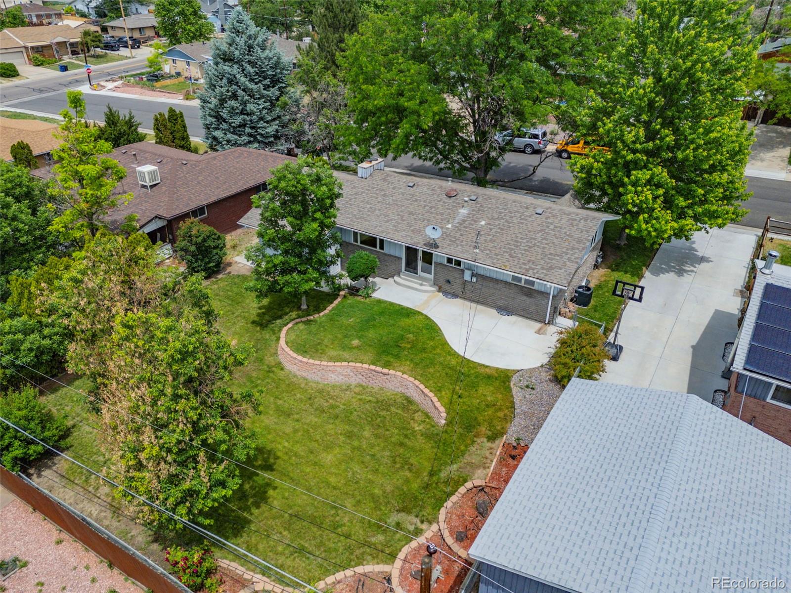 6302 W 61st Place