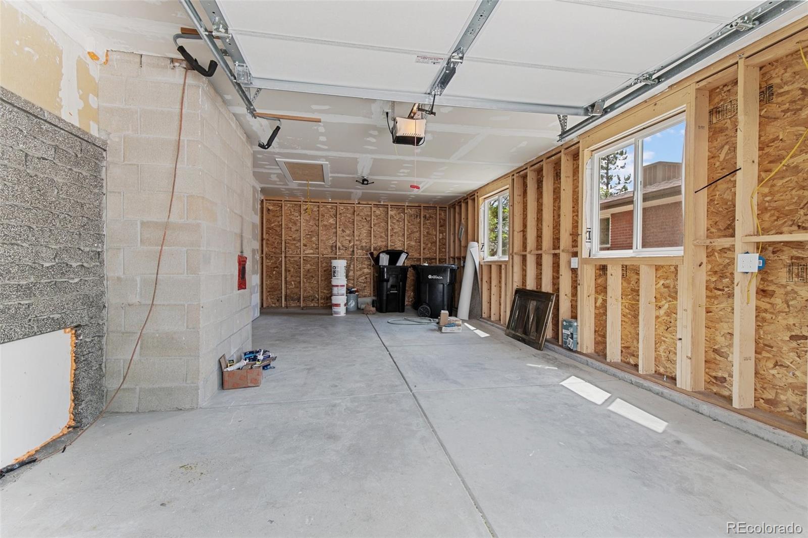 6302 W 61st Place
