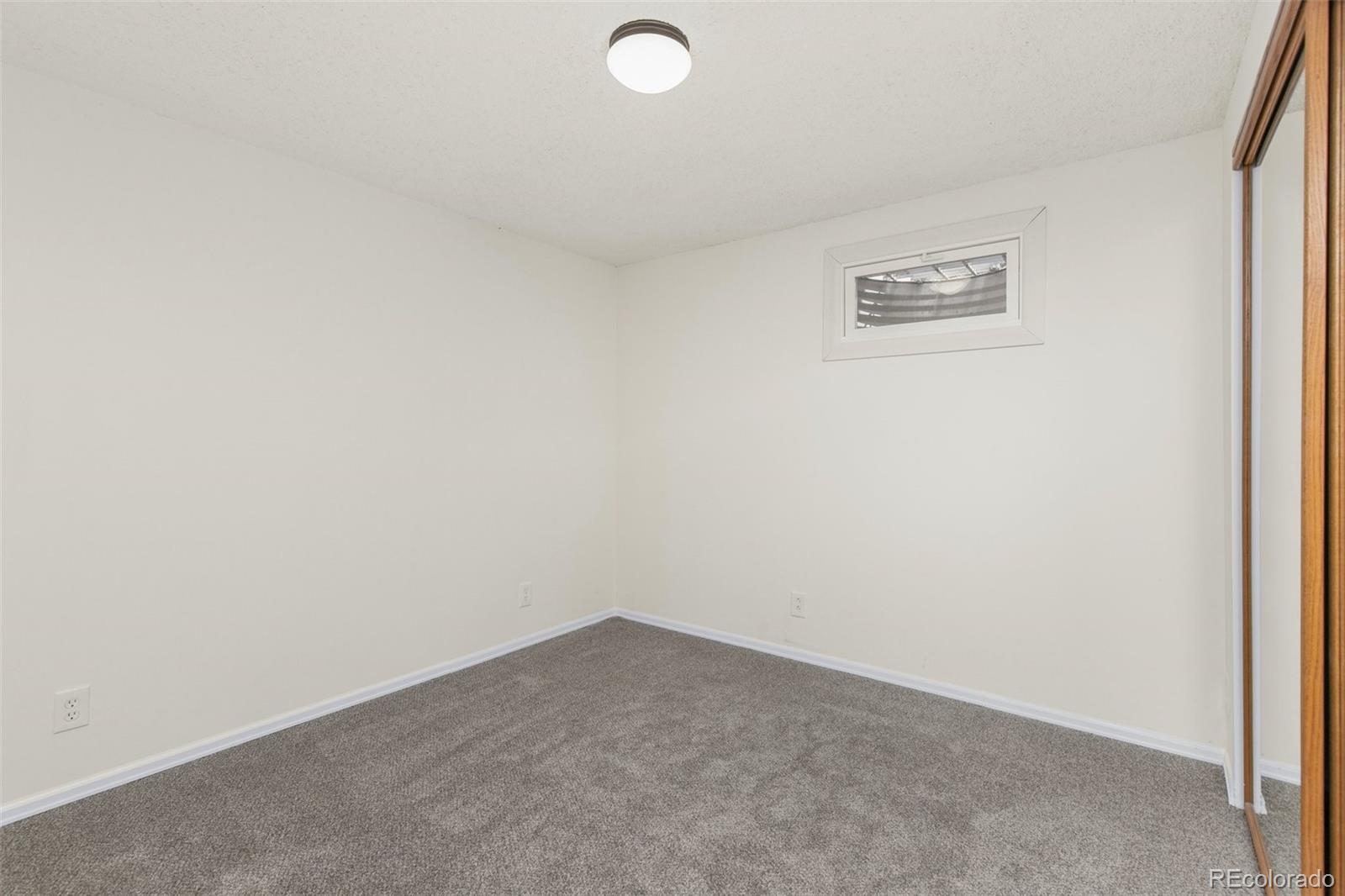 6302 W 61st Place