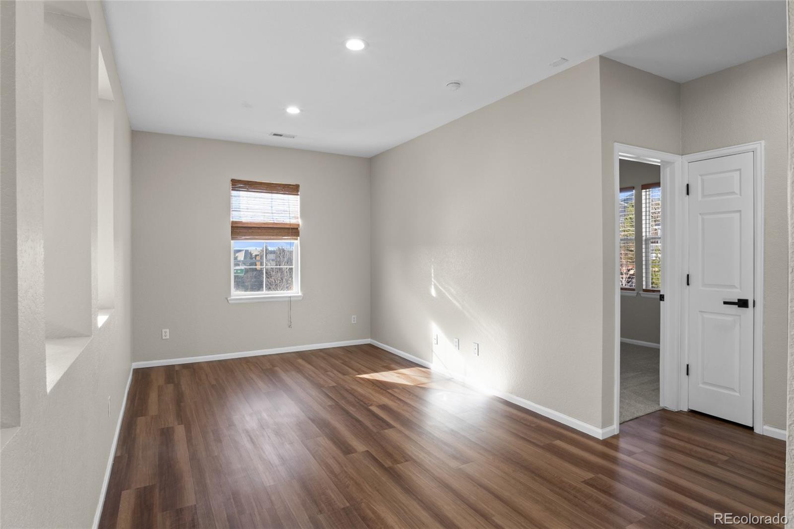 6701 S Versailles Way Unit: 105