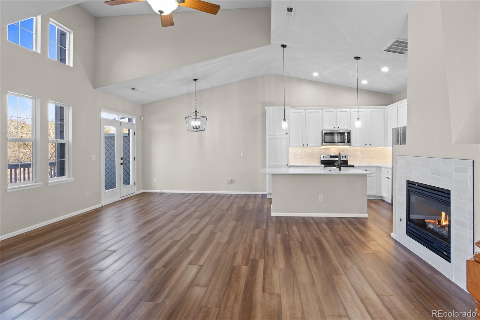 6701 S Versailles Way Unit: 105