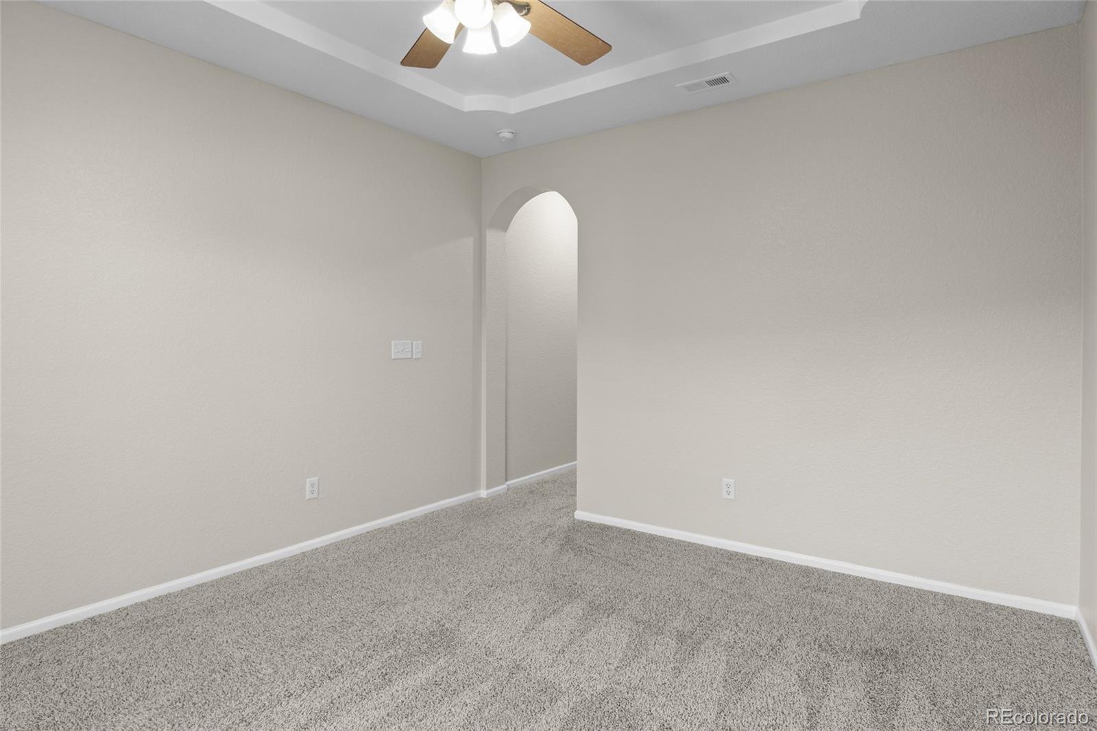 6701 S Versailles Way Unit: 105