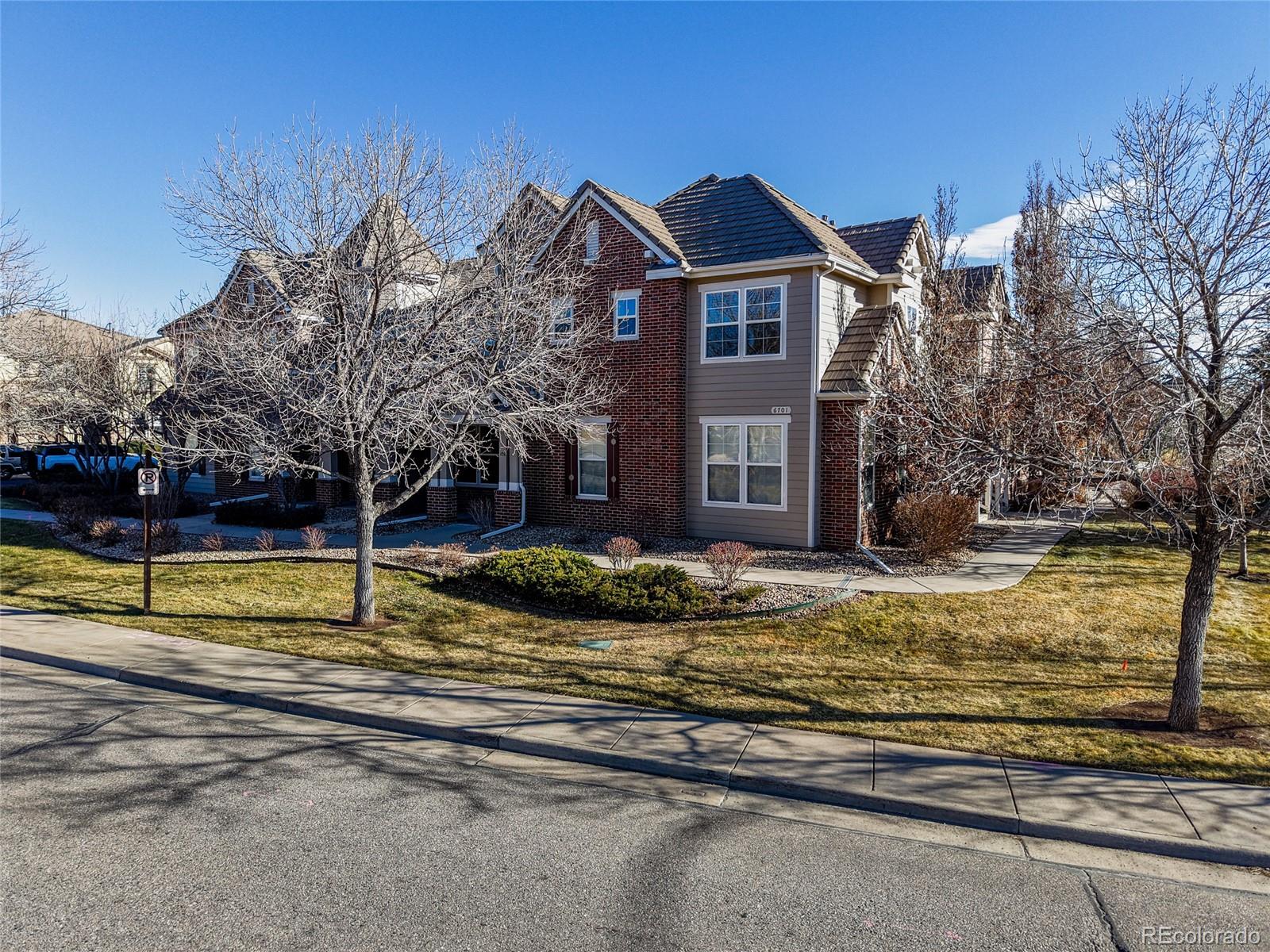 6701 S Versailles Way Unit: 105