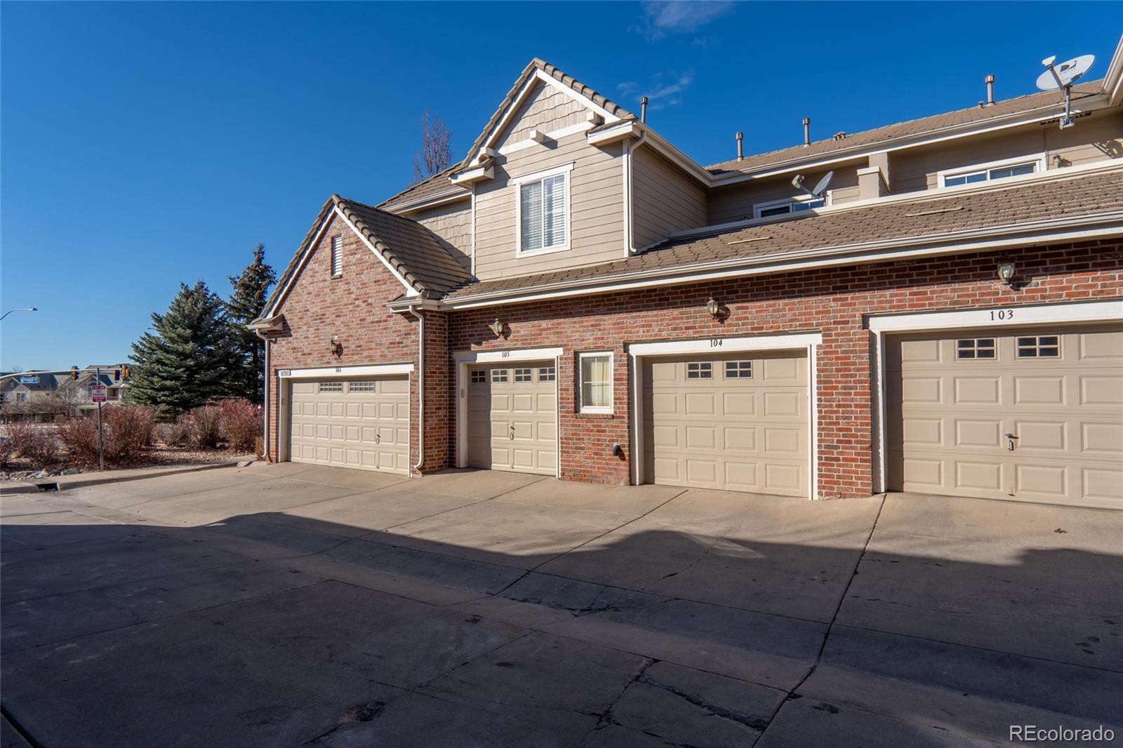 6701 S Versailles Way Unit: 105