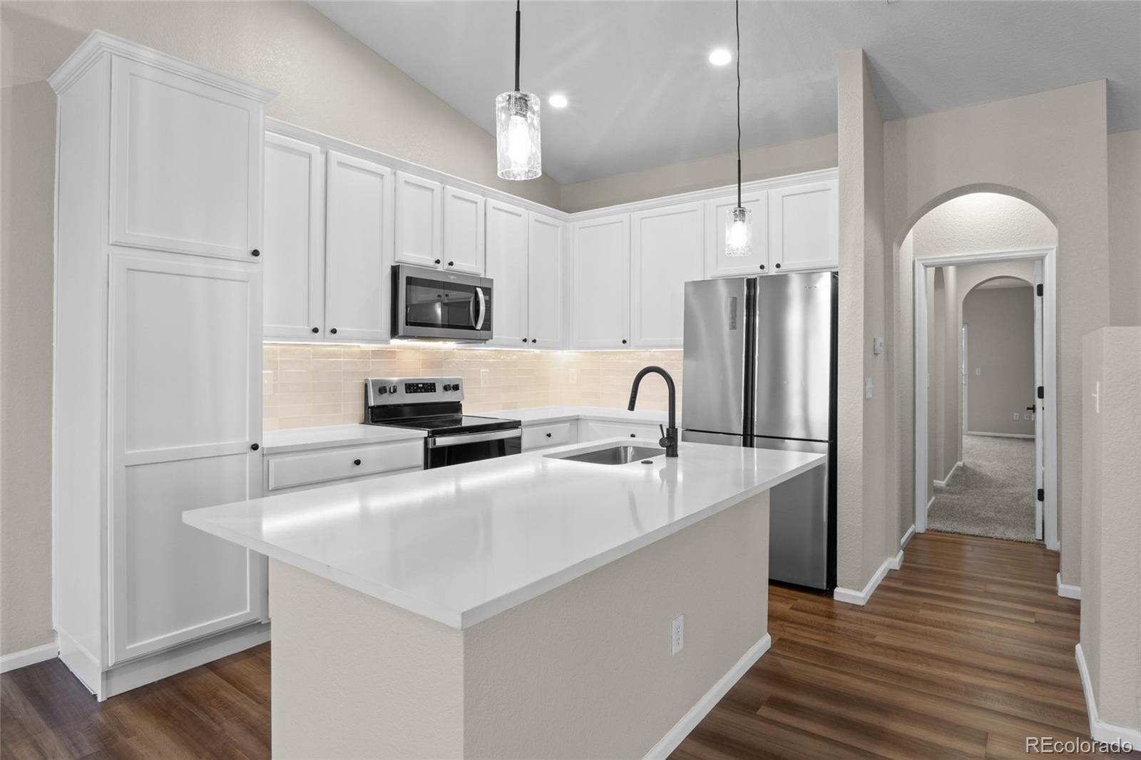 6701 S Versailles Way Unit: 105