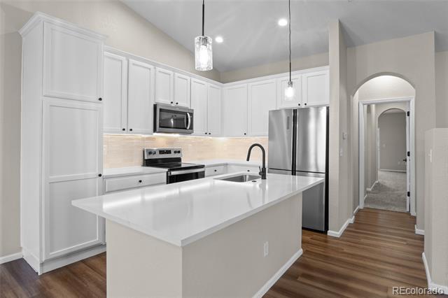 6701 S Versailles Way Unit: 105