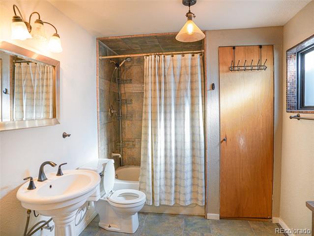 1035 Sir Galahad Drive