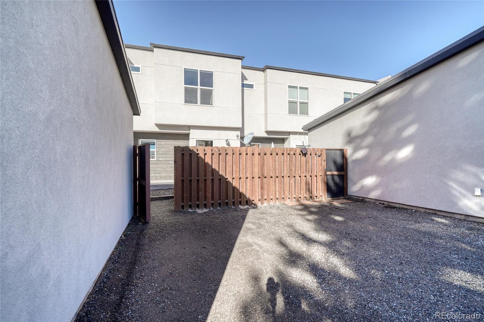1005 Dezi Drive Unit: C