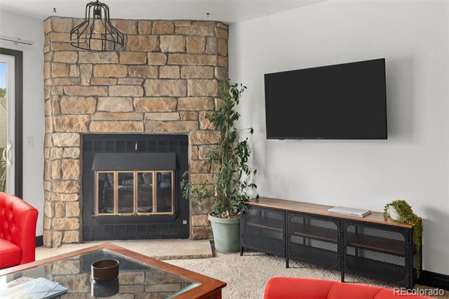 1811 S Quebec Way Unit: 17