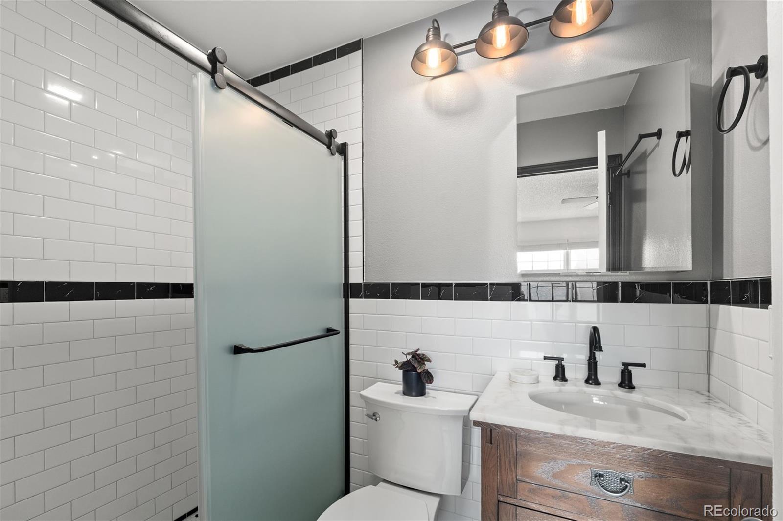 1811 S Quebec Way Unit: 17