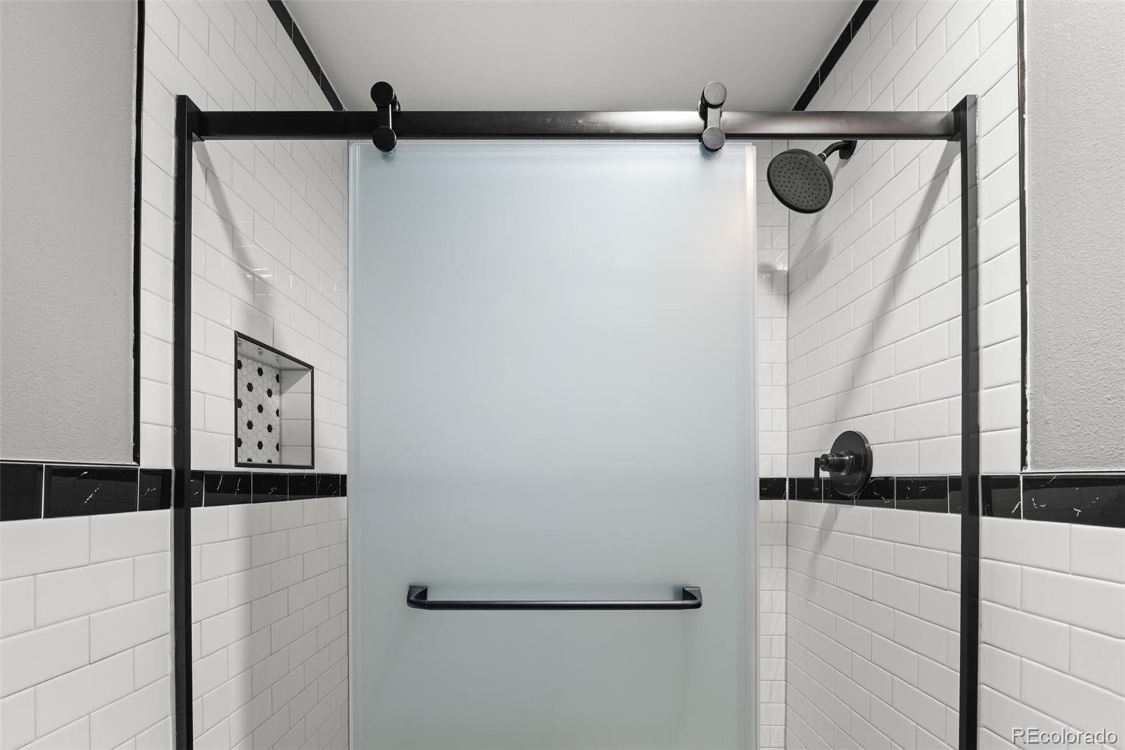 1811 S Quebec Way Unit: 17