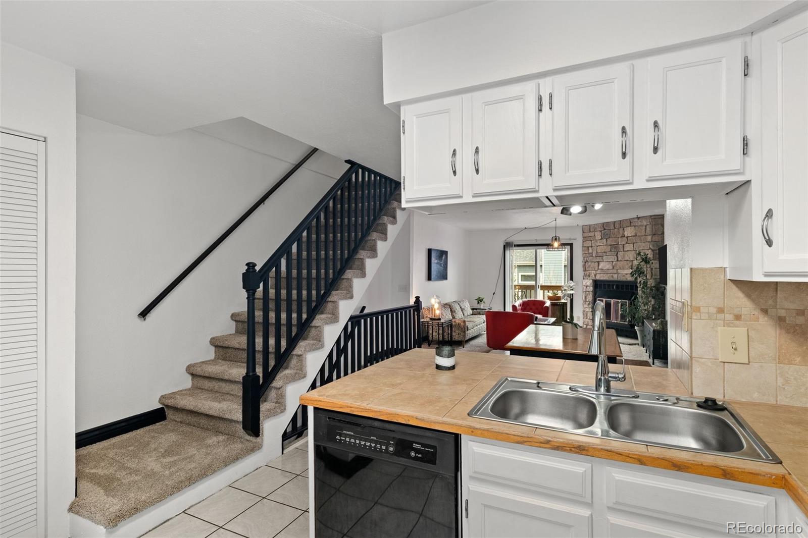 1811 S Quebec Way Unit: 17